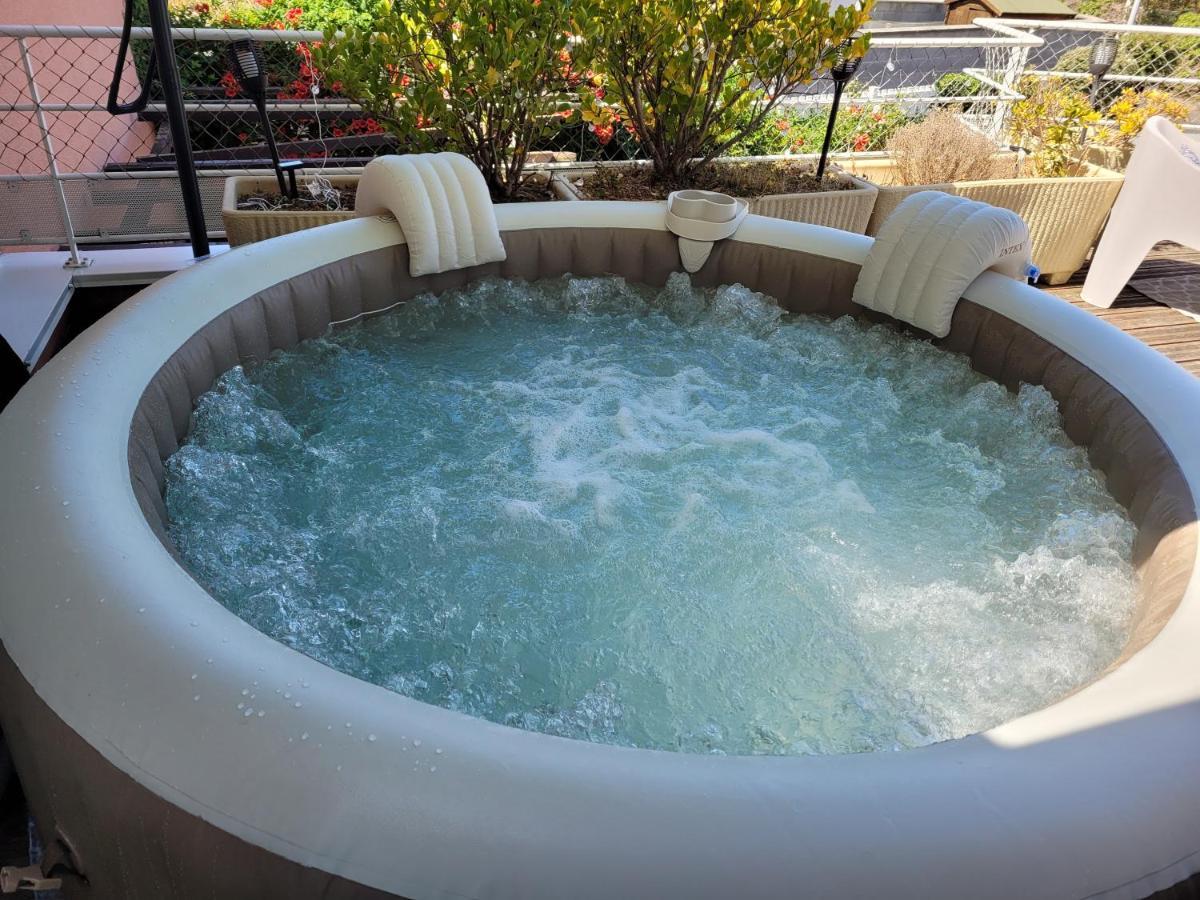 La Terrasse, Jacuzzi Et Vue A 100m De La Donville-les-Bains